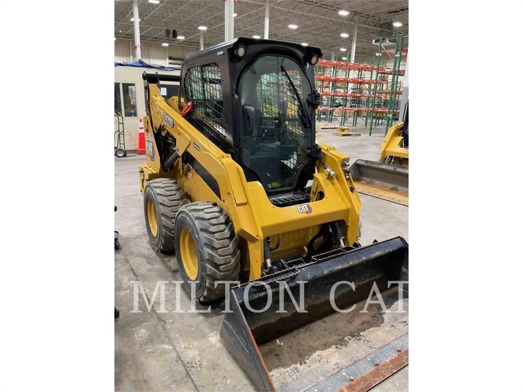 CAT 242D3 Kompaktlastare