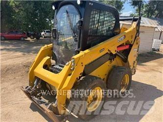 CAT 242D3 Kompaktlastare