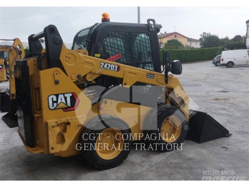 CAT 242D3 Kompaktlastare