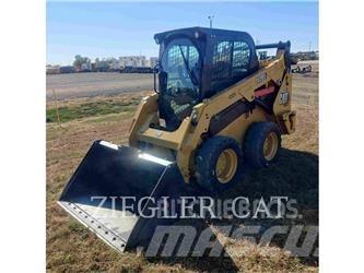 CAT 242D3 Kompaktlastare