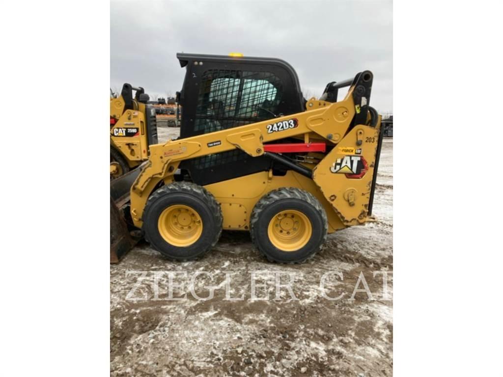 CAT 242D3 Kompaktlastare