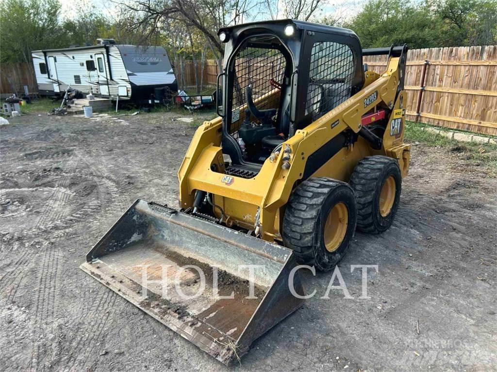 CAT 242D3 Kompaktlastare