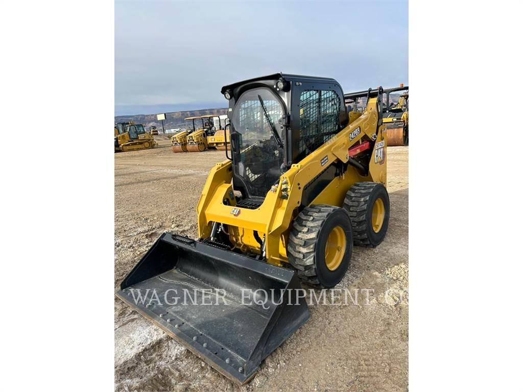 CAT 242D3 Kompaktlastare