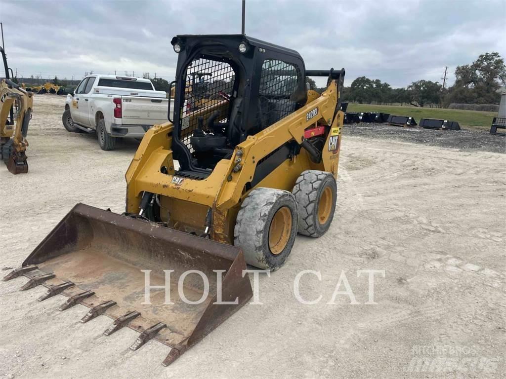 CAT 242D3 Kompaktlastare