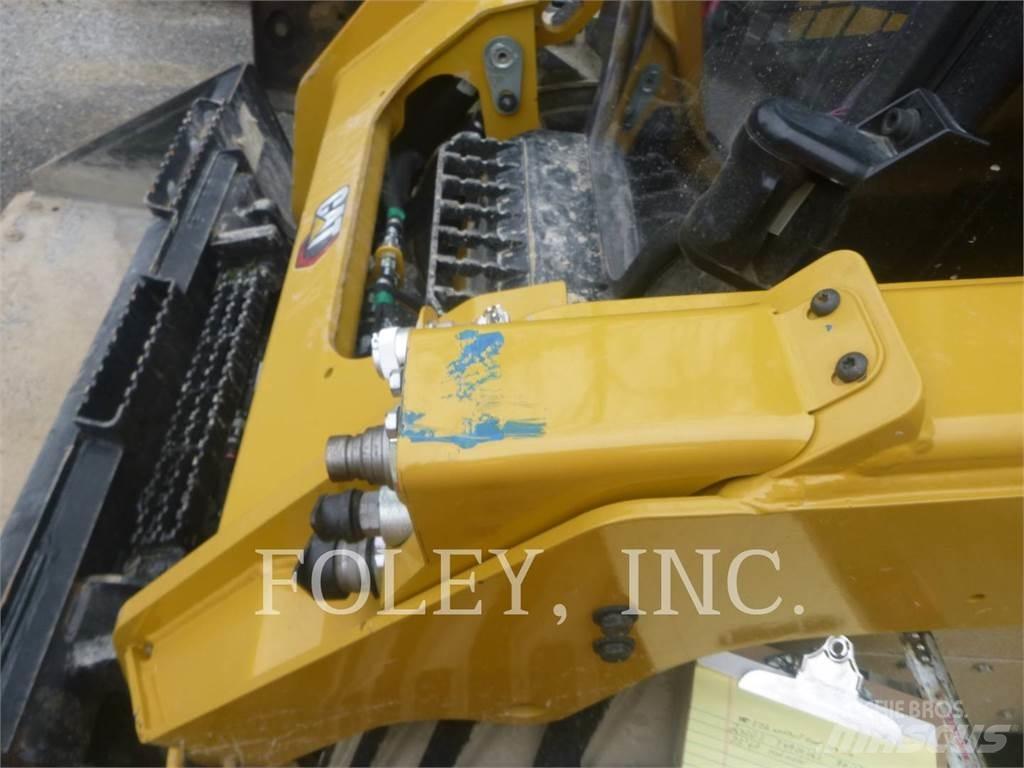 CAT 242D3 Kompaktlastare