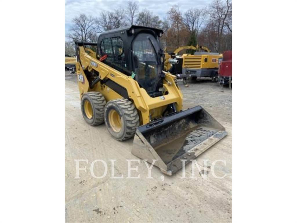 CAT 242D3 Kompaktlastare