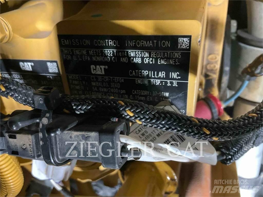 CAT 242D3 Kompaktlastare