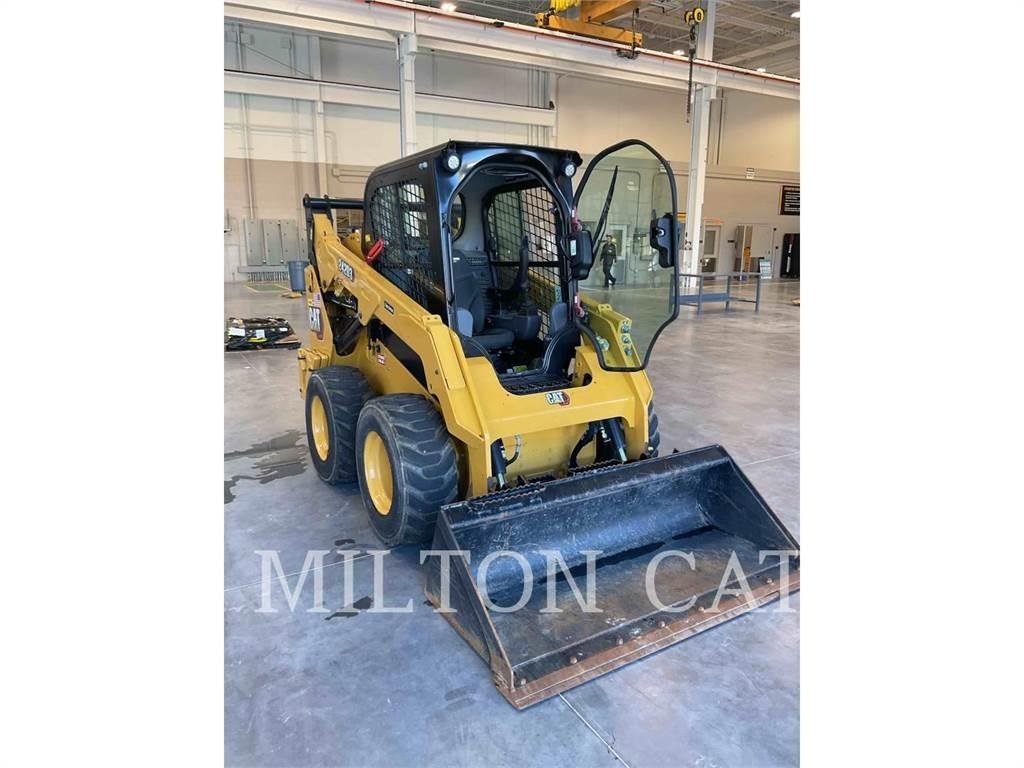 CAT 242D3 Kompaktlastare
