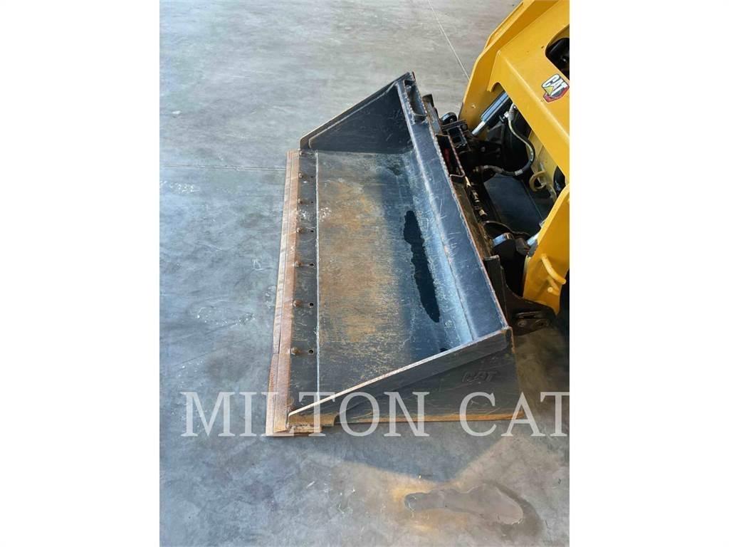 CAT 242D3 Kompaktlastare