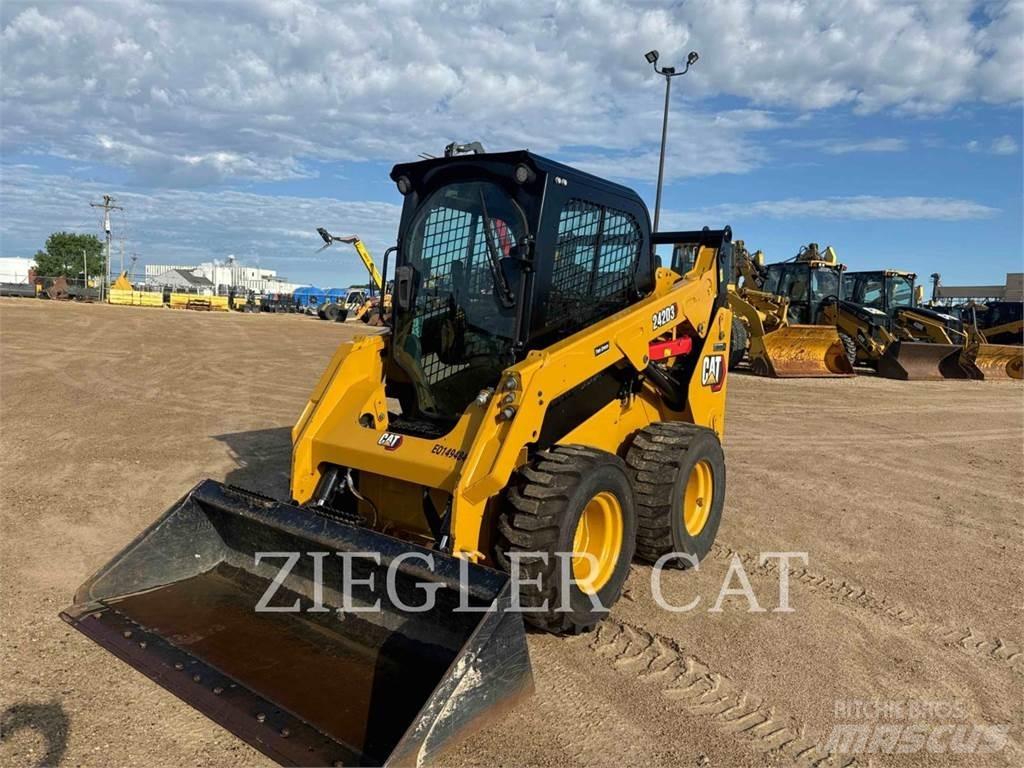 CAT 242D3 Kompaktlastare