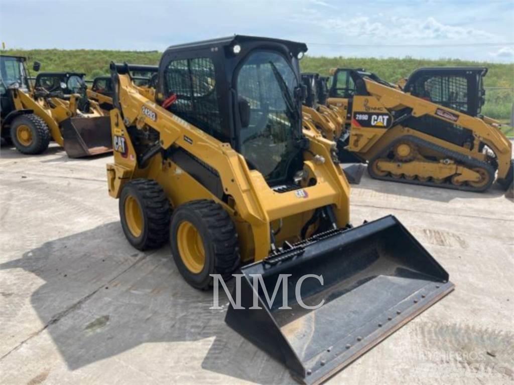 CAT 242D3 Kompaktlastare