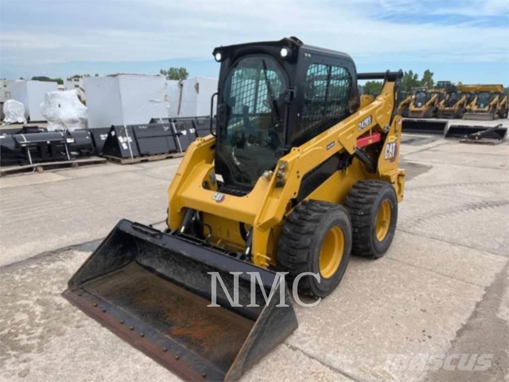 CAT 242D3 Kompaktlastare