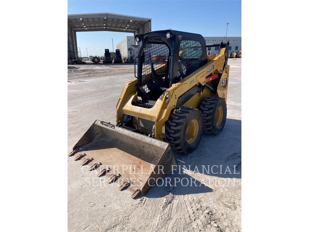 CAT 242D3 Kompaktlastare