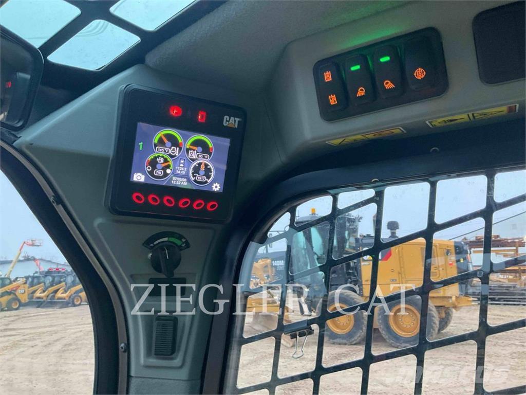 CAT 242D3 Kompaktlastare