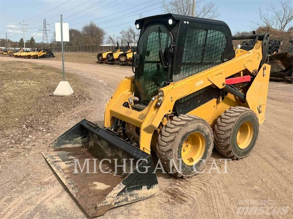 CAT 242D3 A2Q Kompaktlastare