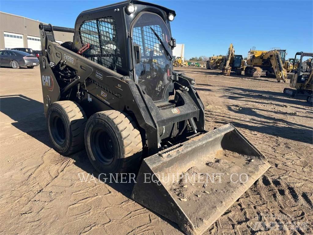 CAT 242D3 HF Kompaktlastare