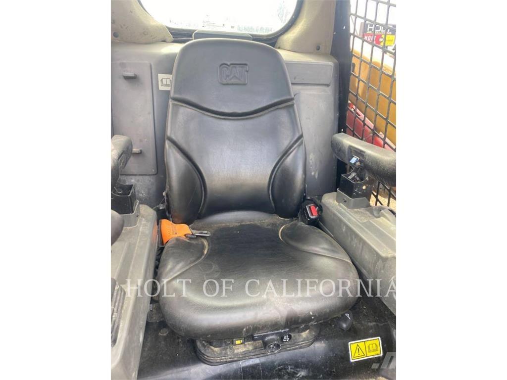 CAT 246 HF Kompaktlastare