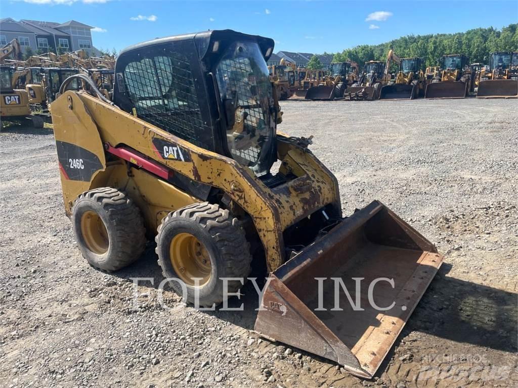 CAT 246C Kompaktlastare