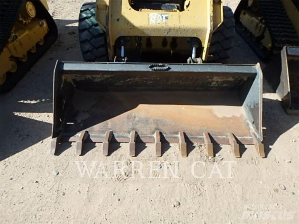 CAT 246D Kompaktlastare