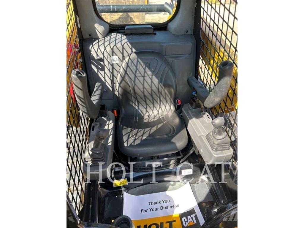 CAT 249D Kompaktlastare