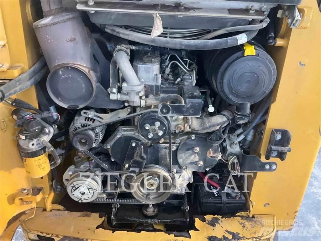 CAT 257B3 Bandlastare