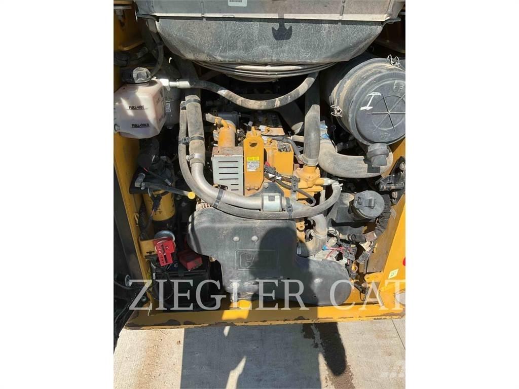 CAT 259D3 Bandlastare