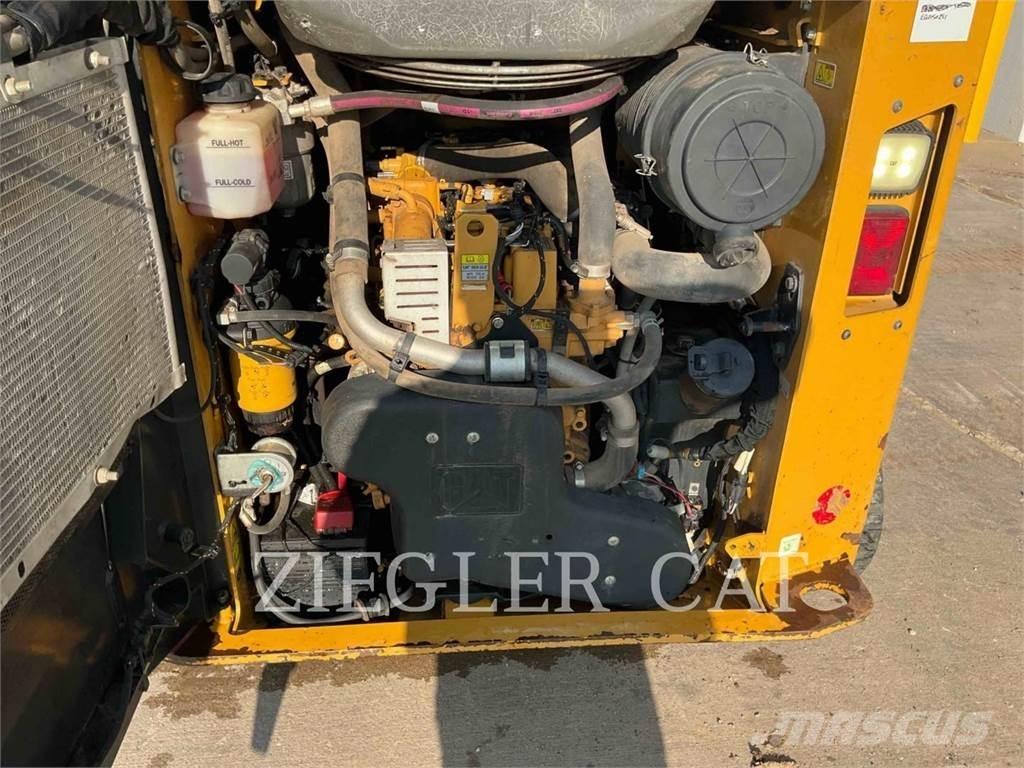 CAT 259D3 Bandlastare