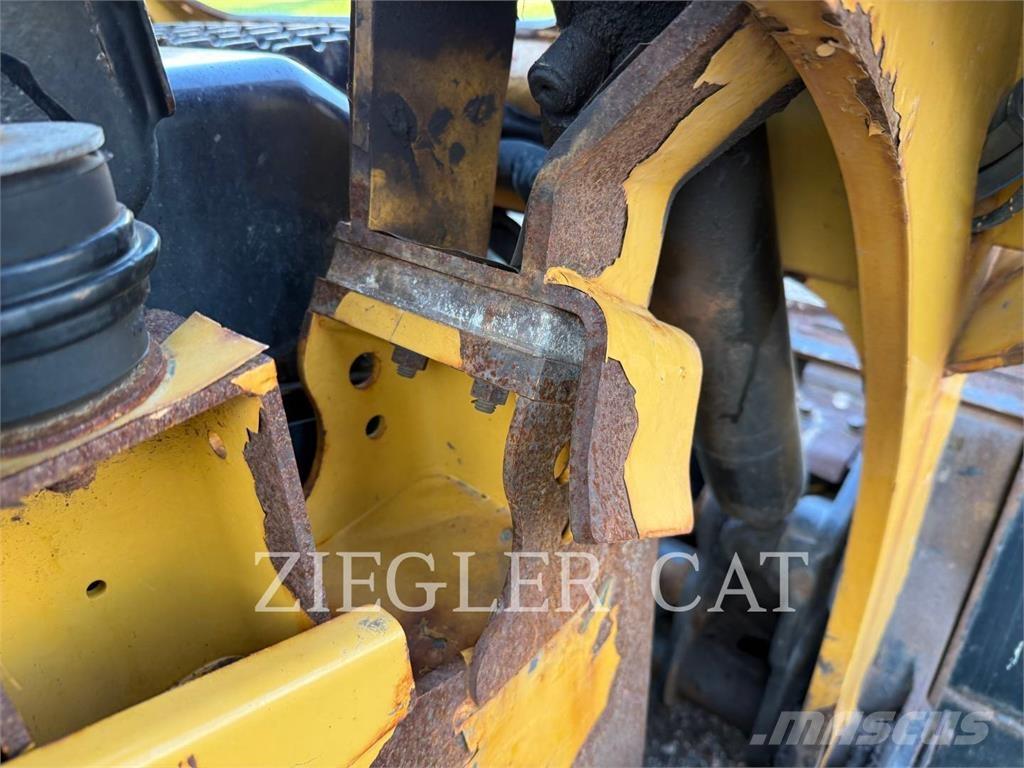 CAT 259D3 Bandlastare
