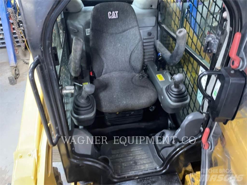 CAT 262D Kompaktlastare