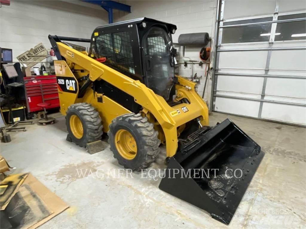 CAT 262D Kompaktlastare