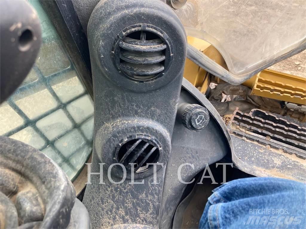 CAT 262D Kompaktlastare