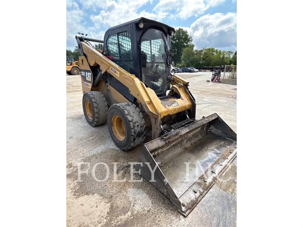 CAT 262D Kompaktlastare