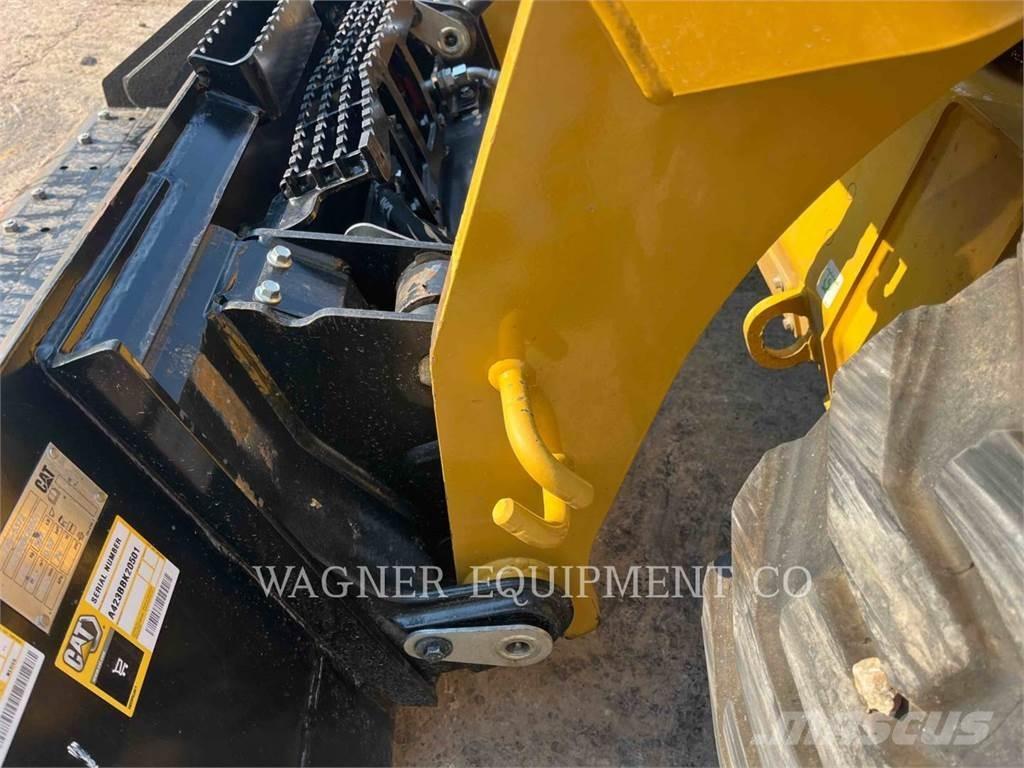 CAT 262D3 Kompaktlastare