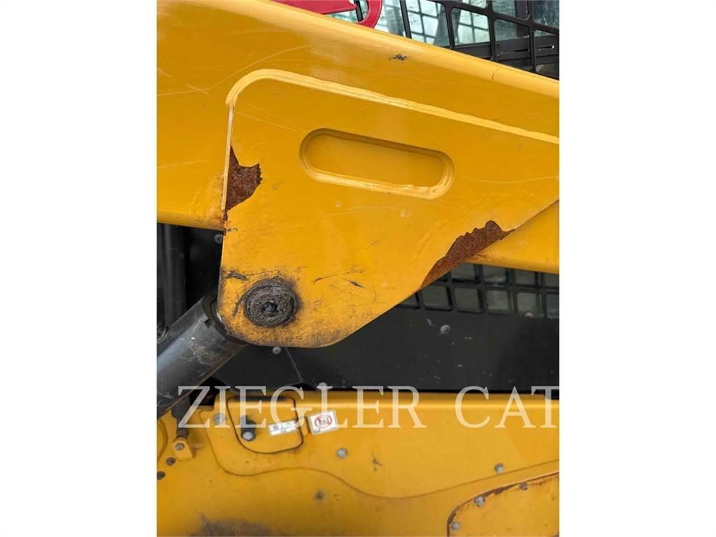 CAT 262D3 Kompaktlastare