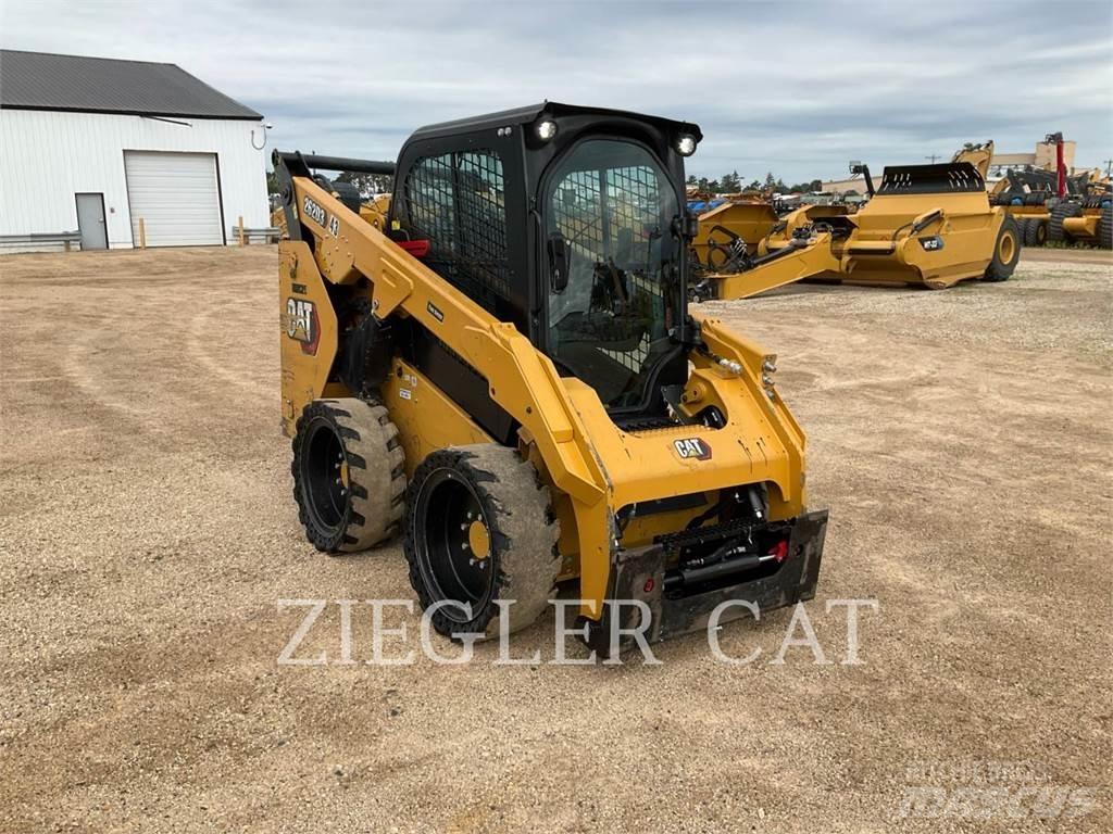 CAT 262D3 Kompaktlastare