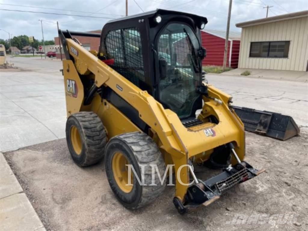 CAT 262D3 Kompaktlastare