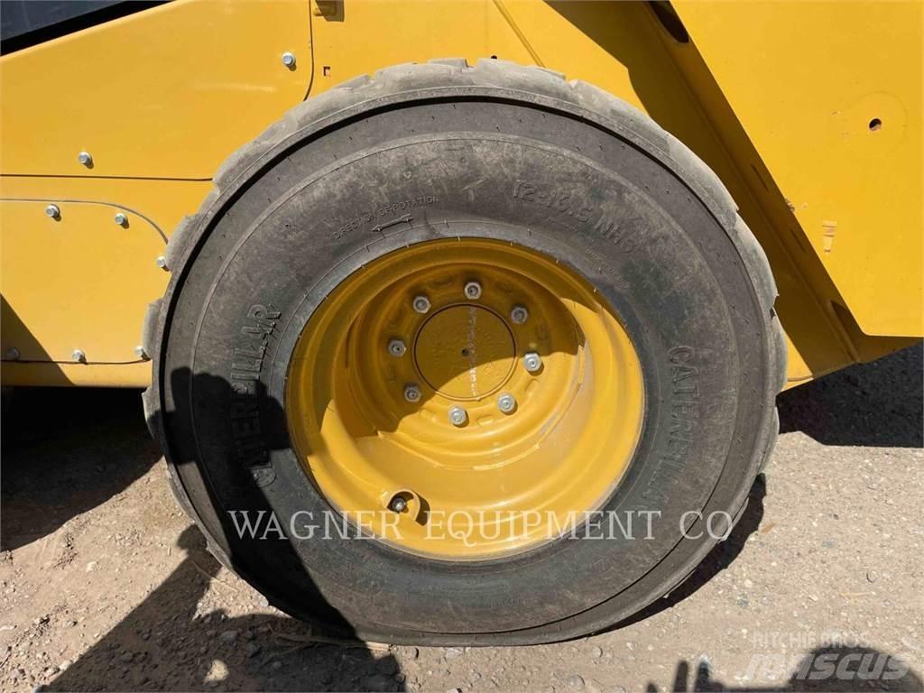 CAT 262D3 HF Kompaktlastare
