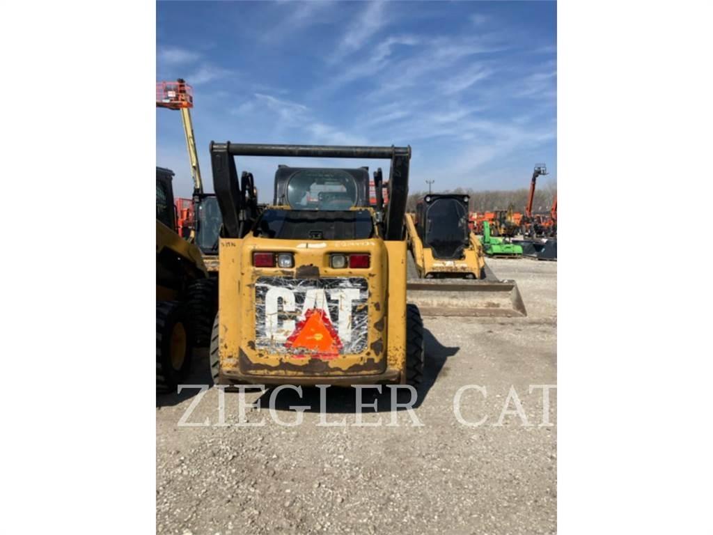 CAT 272C Kompaktlastare