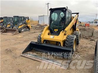 CAT 272D2 Kompaktlastare