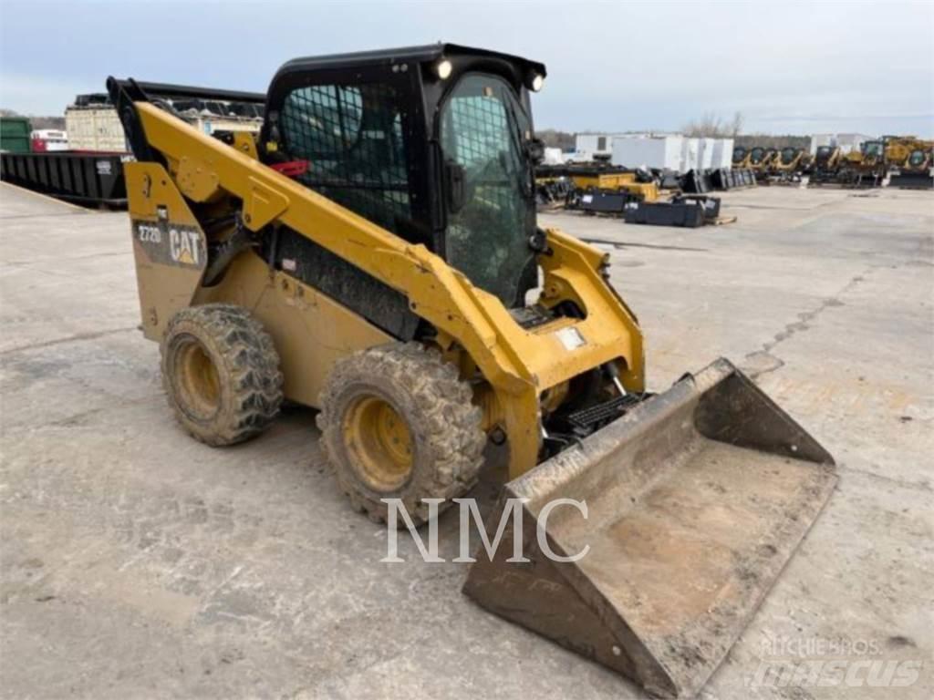 CAT 272D2 Kompaktlastare