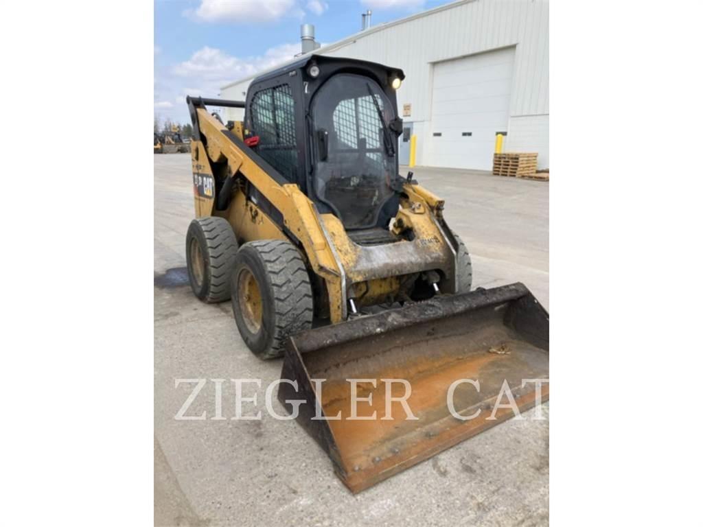 CAT 272D2 Kompaktlastare
