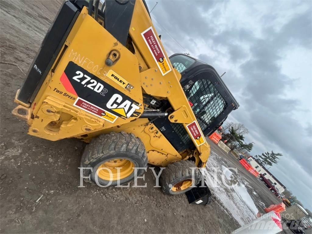 CAT 272D2 Kompaktlastare