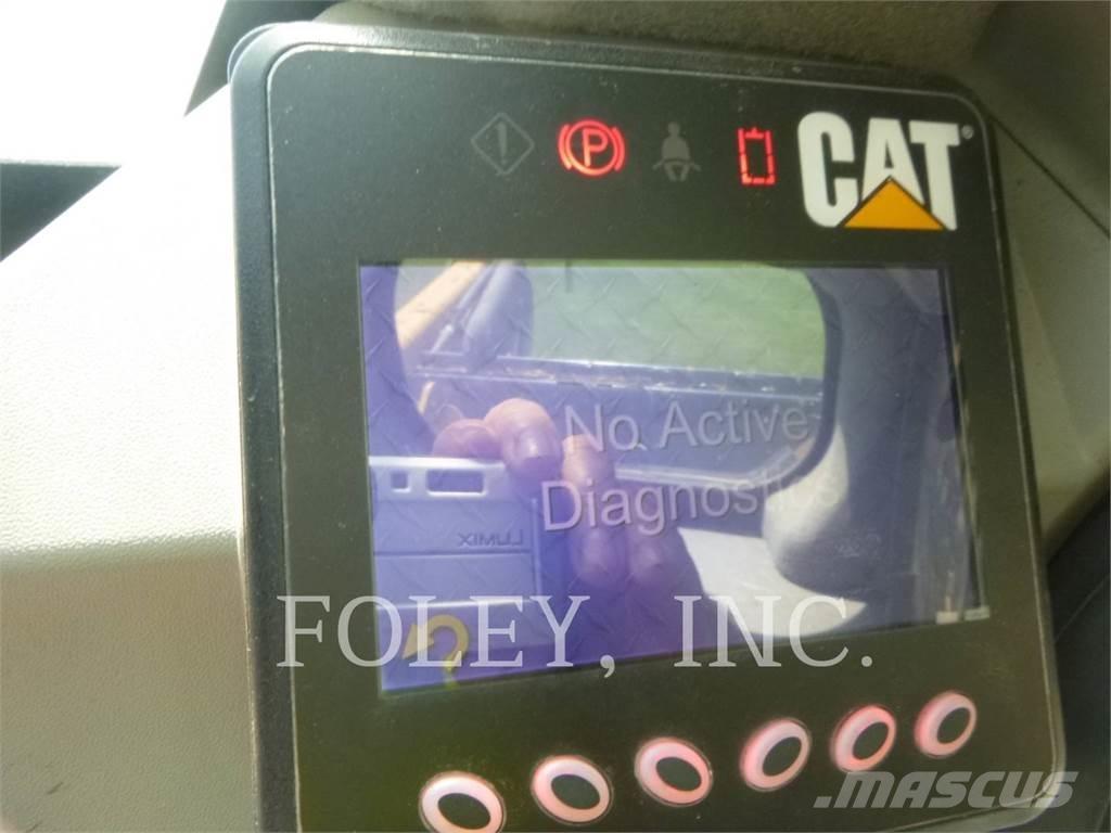 CAT 272D2 Kompaktlastare