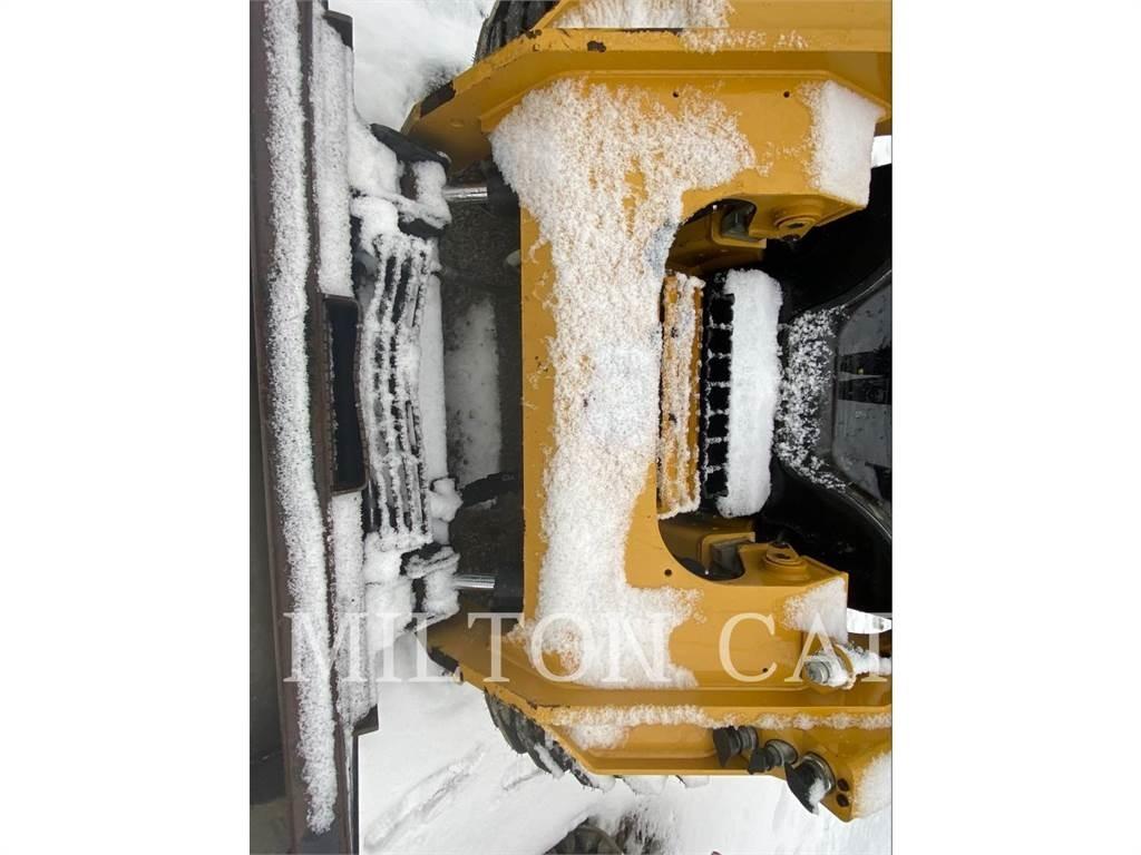 CAT 272D3 Kompaktlastare