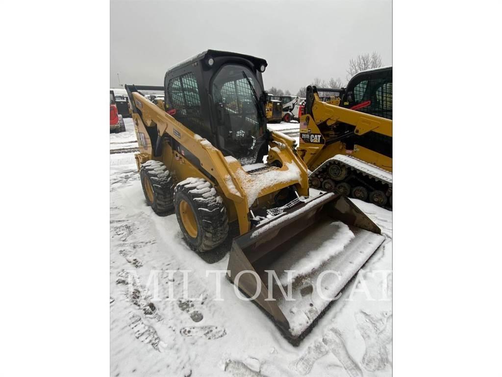 CAT 272D3 Kompaktlastare