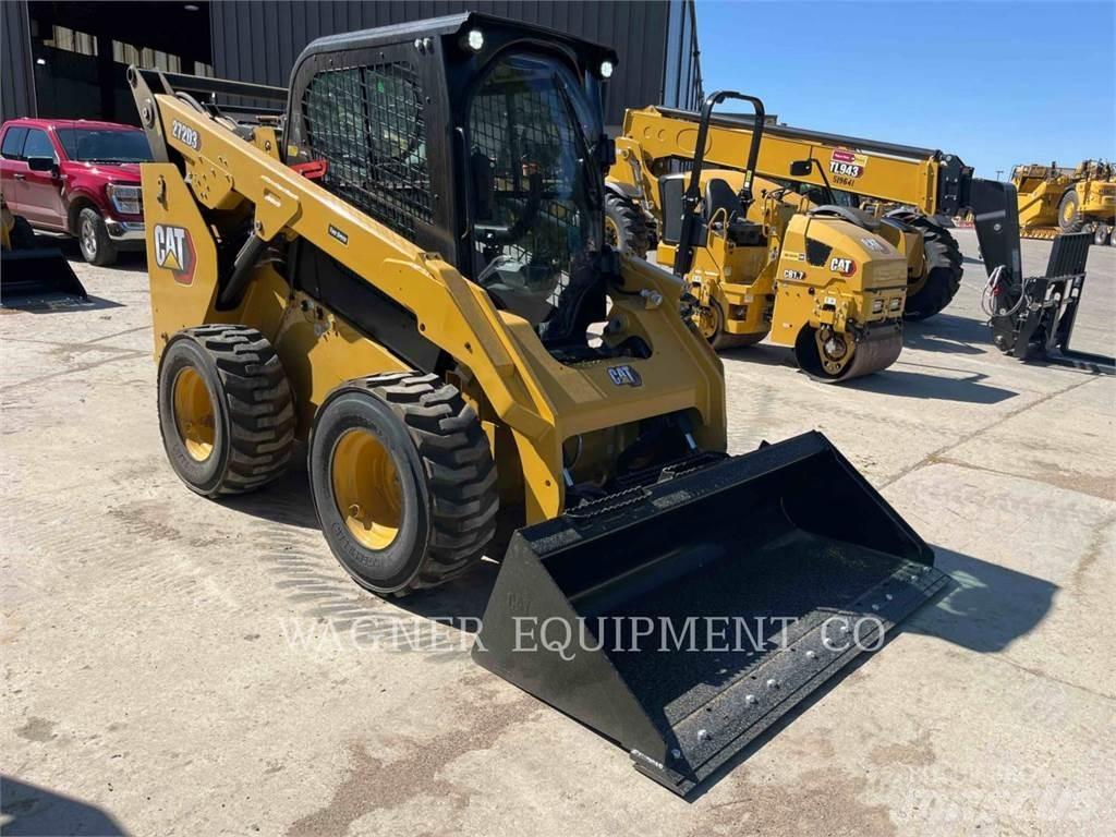 CAT 272D3 Kompaktlastare