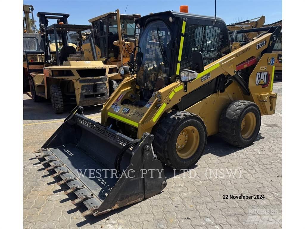 CAT 272D3 Kompaktlastare
