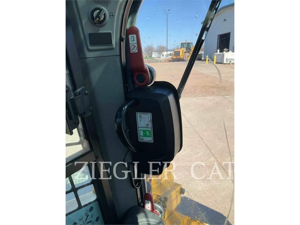 CAT 299D3 Bandlastare