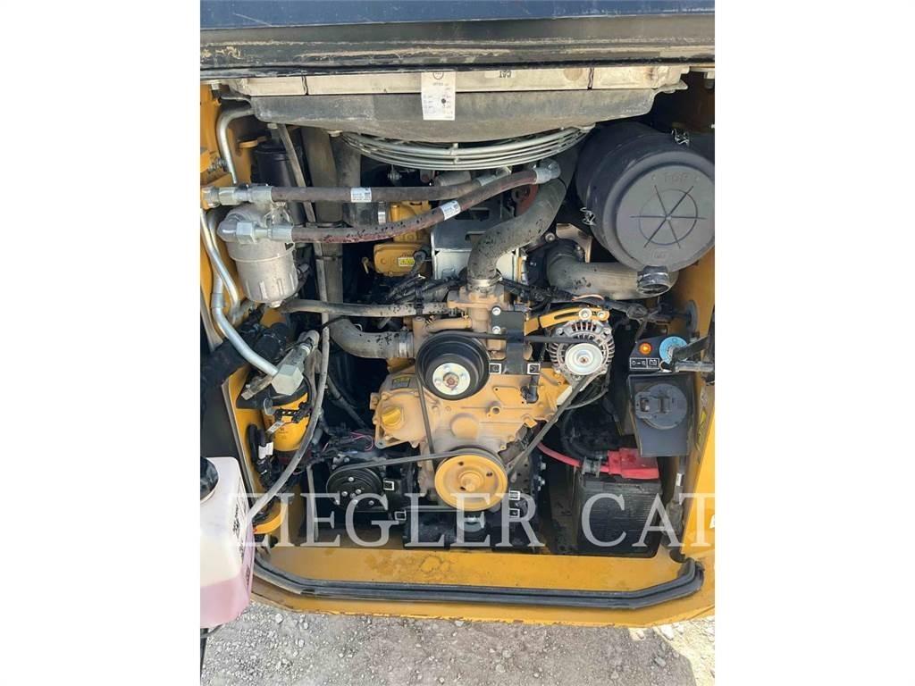 CAT 299D3 Bandlastare