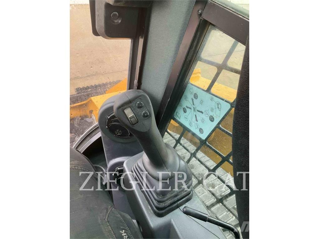 CAT 299D3 Bandlastare